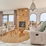 Casa Milo 빌라 살로브레나